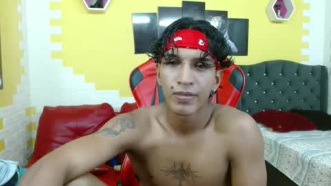 Snapshot of bull_cam chatting on October 14, 8:38 pm bull_cam online show from October 14, 8:38 pm
