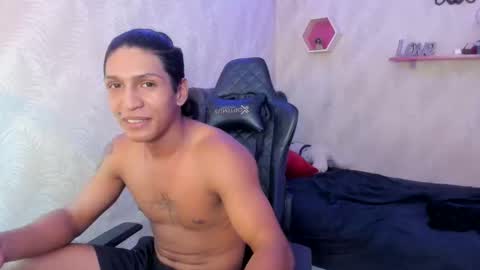 bull_cam online show from November 20, 6:40 pm