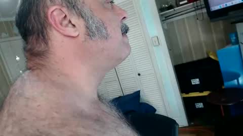 BullMuscleJoe online show from April 21, 1:53 am