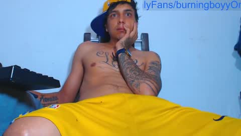 Snapshot of burningboyy chatting on February 28, 8:53 am independiente online show from February 28, 8:53 am