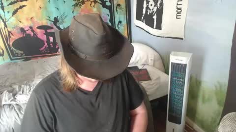 burningflute online show from June 3, 4:01 pm