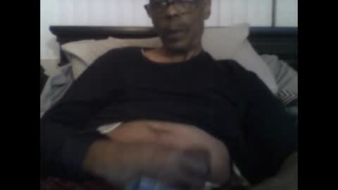 Busturgutzgd1 online show from December 27, 2:36 am