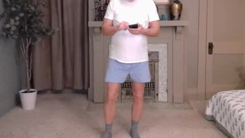 Snapshot of buttnakedfun954737 chatting on January 26, 11:39 am Miles online show from January 26, 11:39 am