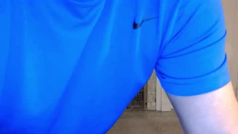 Snapshot of buttnakedfun954737 chatting on December 5, 9:06 am Miles online show from December 5, 9:06 am