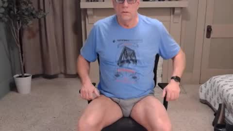 Snapshot of buttnakedfun954737 chatting on February 2, 12:02 pm Miles online show from February 2, 12:02 pm