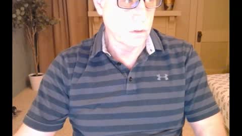 Snapshot of buttnakedfun954737 chatting on February 14, 10:07 am Miles online show from February 14, 10:07 am