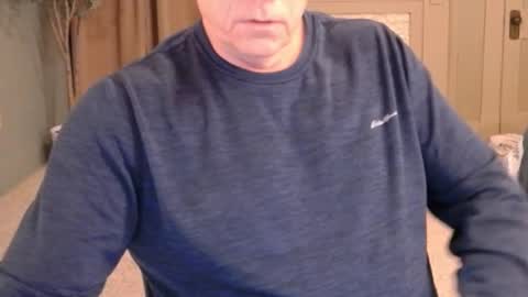 Snapshot of buttnakedfun954737 chatting on January 31, 10:10 am Miles online show from January 31, 10:10 am