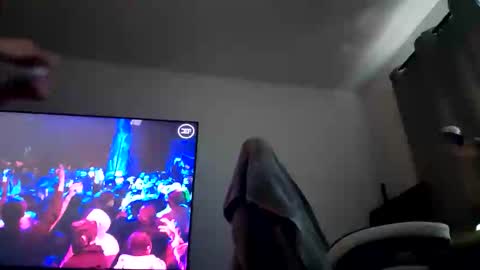 bwall1425 online show from October 29, 7:39 pm