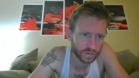 bwcwhiteboy94 online show from May 21, 6:23 pm