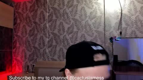 Snapshot of cactusjames_69 chatting on October 14, 12:34 pm James online show from October 14, 12:34 pm