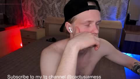 Snapshot of cactusjames_69 chatting on October 9, 11:20 pm James online show from October 9, 11:20 pm