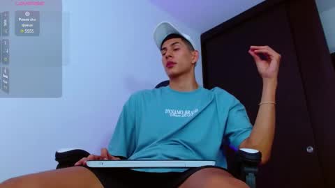 Valerio  online show from February 15, 8:23 pm