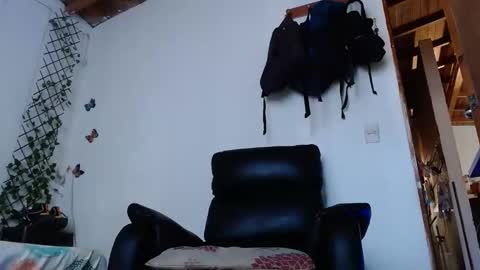 Snapshot of calioppe_10 chatting on March 8, 2:38 pm Calioppe 10 online show from March 8, 2:38 pm