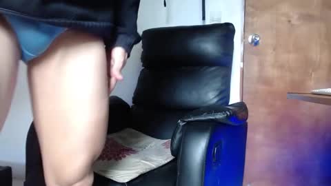 Snapshot of calioppe_10 chatting on September 18, 3:36 pm Calioppe 10 online show from September 18, 3:36 pm