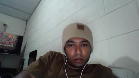 Snapshot of calipso1222 chatting on February 4, 3:22 am calipso1222 online show from February 4, 3:22 am