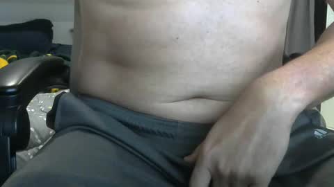 callmeroger33 online show from December 1, 5:05 pm