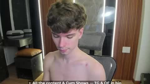 Hey I am Calvin  online show from May 6, 5:13 pm