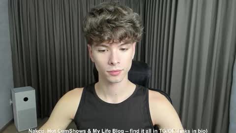 Hey I am Calvin  online show from October 17, 11:03 am