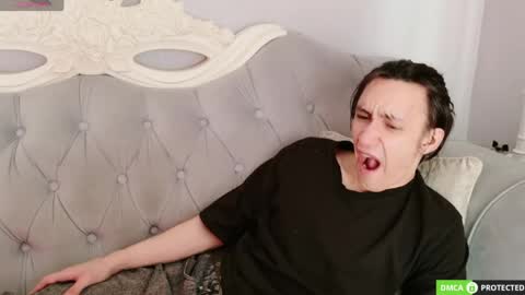 Calvin Owens online show from April 22, 3:02 am