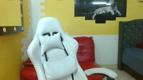 cam_xman online show from April 20, 6:10 pm