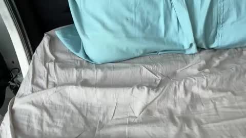 camandcumrightnow online show from December 3, 7:25 am