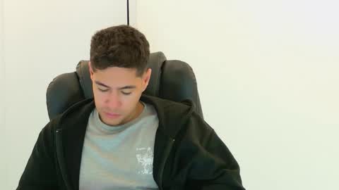 camara110 online show from November 11, 3:44 am