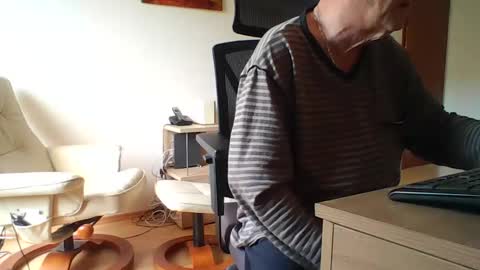 Snapshot of camcologne chatting on October 10, 9:25 am camcologne online show from October 10, 9:25 am