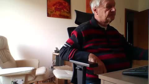 camcologne online show from December 16, 10:33 am