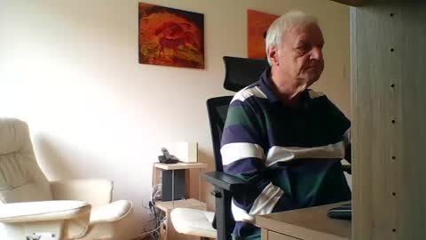 Snapshot of camcologne chatting on October 15, 8:55 am camcologne online show from October 15, 8:55 am