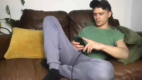 CamDoAttitude online show from April 18, 9:15 pm