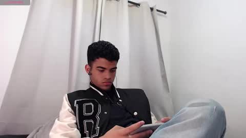 Snapshot of camillo_beischel_ chatting on September 30, 8:01 pm camillo_beischel_ online show from September 30, 8:01 pm