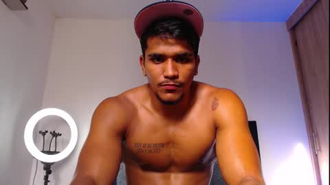 camilo_contre21 online show from September 16, 9:37 pm