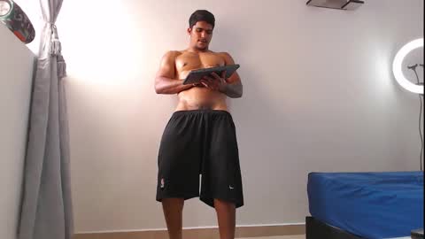camilo_contre21 online show from September 17, 9:38 pm