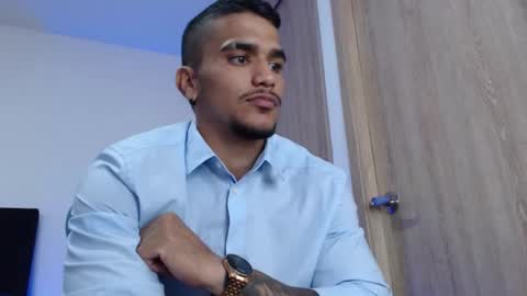 camilo_contre21 online show from February 11, 8:58 pm