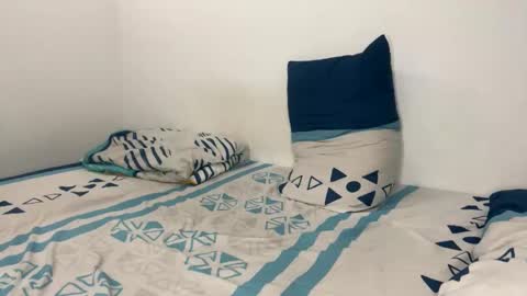 camilo_contre21 online show from January 24, 11:34 pm