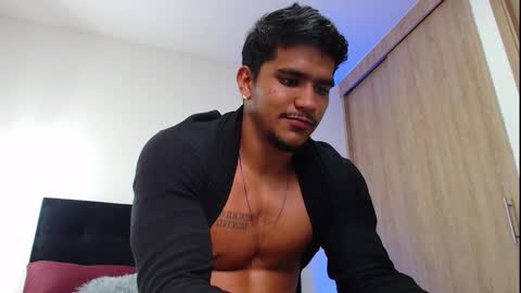 camilo_contre21 online show from September 24, 9:46 pm