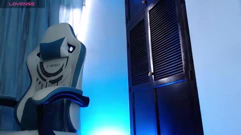 camilo_contre21 online show from December 2, 7:58 pm