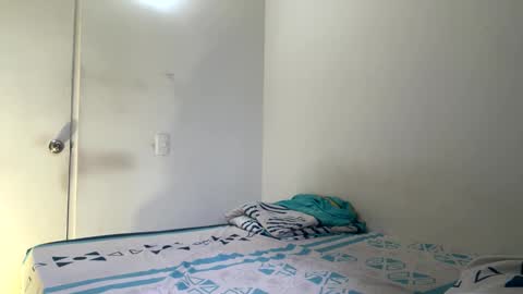 camilo_contre21 online show from February 4, 9:10 pm