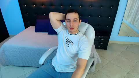 Camilo online show from December 21, 1:21 pm