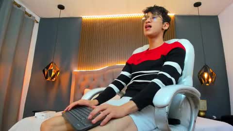 Camilo online show from September 17, 3:40 am