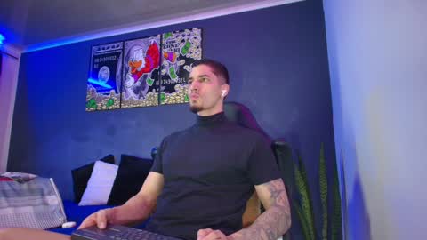 Snapshot of camiloalvarezzz3 chatting on December 27, 2:44 pm CAMILO online show from December 27, 2:44 pm