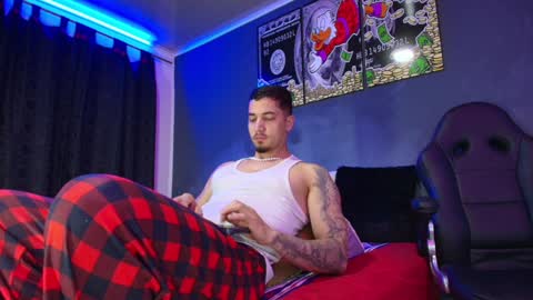 Snapshot of camiloalvarezzz3 chatting on January 9, 1:56 pm CAMILO online show from January 9, 1:56 pm