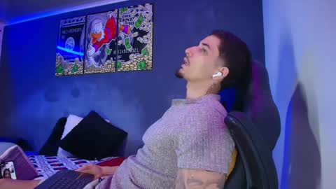 Snapshot of camiloalvarezzz3 chatting on February 19, 1:50 pm CAMILO online show from February 19, 1:50 pm