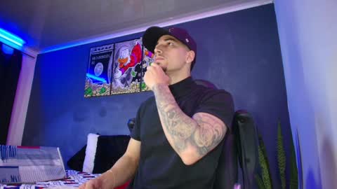 Snapshot of camiloalvarezzz3 chatting on January 3, 1:25 pm CAMILO online show from January 3, 1:25 pm