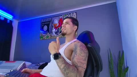 Snapshot of camiloalvarezzz3 chatting on October 13, 7:09 pm CAMILO online show from October 13, 7:09 pm