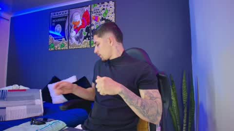 Snapshot of camiloalvarezzz3 chatting on December 6, 12:05 pm CAMILO online show from December 6, 12:05 pm