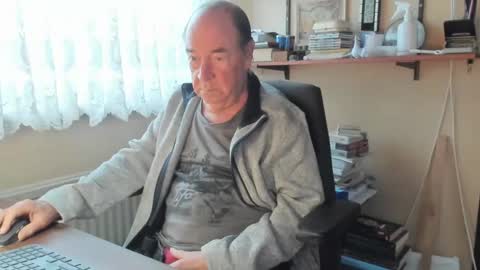 Cammee online show from December 18, 10:08 am