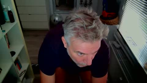 camunication online show from December 1, 10:07 am