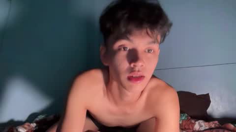 Snapshot of camwithethan chatting on October 15, 10:01 am Ethan online show from October 15, 10:01 am