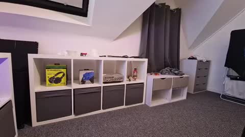 Candy Boy online show from December 4, 8:29 pm